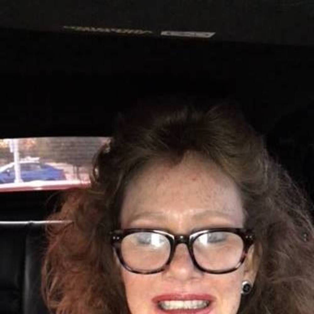 Meet your Posher, Cynthia